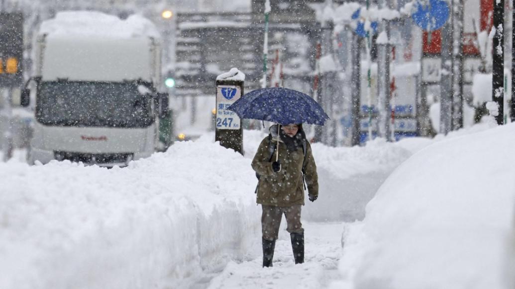 暴雪突袭日本，灾难下的生死救援，强降雪已致至少12人丧命！深度揭秘背后的故事。