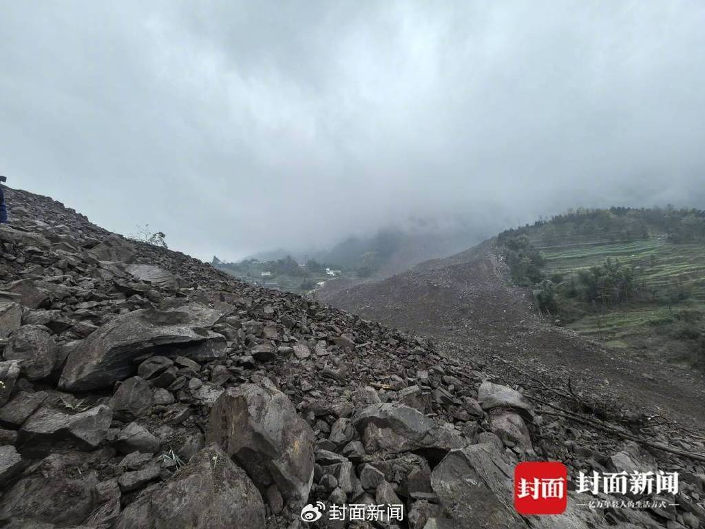 四川筠连山体滑坡吞噬生命，灾难背后警醒人心！10死及失联者的故事与反思。